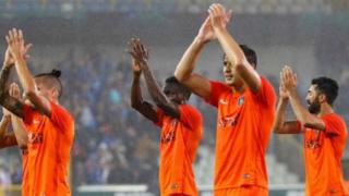 Medipol Başakşehir takımı futbolcularının tur sevinci