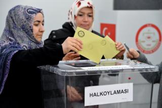 Köln'de referandum sandığı