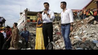 Madaxwayne Enrique Peña Nieto oo ka hadlaya magaalada Juchitán jimcihii