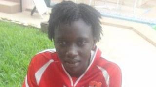 Fatim Jawara a quitté la Gambie depuis deux mois et a traversé le Sahara, pour se rendre en Europe.