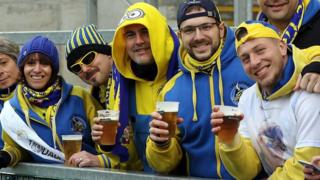Abakunzi ba rugby bari kurorera urukino muri Irelande y'uburaruko mu 2016