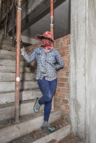 A female construction worker