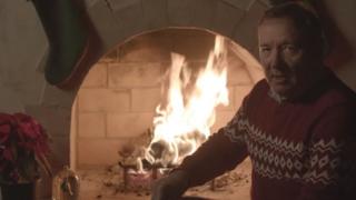 Kevin Spacey'nin yeni Noel videosu