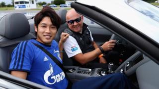 Le défenseur international japonais, Atsuto Uchida avait rejoint Shalke 04 en 2010 avant d'atterrir en 2e division allemande.