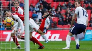 Le but de Harry Kane a hissé les Spurs à la 3e place de la Premier League.