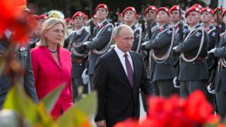 Rusya Devlet Başkanı Vladimir Putin ve Avusturya Dışişleri Bakanı Karin Kneissl