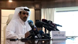 El ministro de Energía de Qatar, Saad al Kaabi, anunciando el retiro de Qatar de la OPEP.