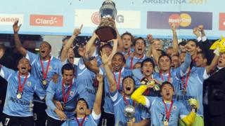 Uruguay campeón de la Copa América 2011 en Argentina.