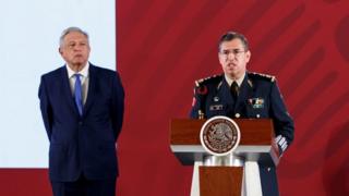 AMLO y Rodríguez Bucio.