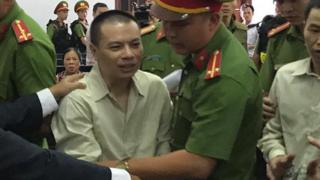 hiến