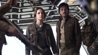 Felicity Jones na Diego Luna