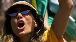 žena koja podržava novog brazilskog predsednika