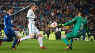 Gareth Bale lokacin da ya kai hari