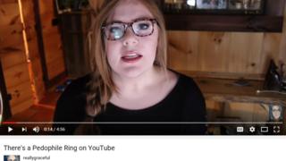 YouTuber Reallygraceful - один из следователей-любителей, отмечающий откровенные сексуальные комментарии на YouTube
