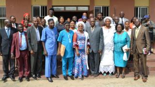 Awọn oṣiṣẹ ijọba ni Ajọ to n mojuto ọrọ ijọba ibilẹ ni Oṣogbo