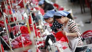中國製衣廠女工