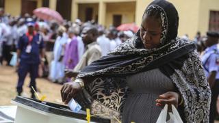 Woman dey vote