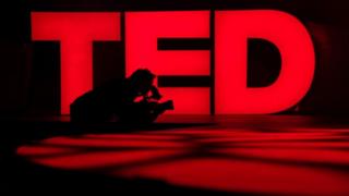 Logo de TED