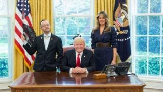 Гаіннопулос Нікос і Трамп Дональд