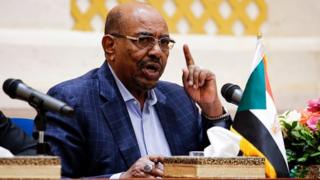 Le président soudanais Omar al-Bachir lors d'une conférence de presse à Khartoum