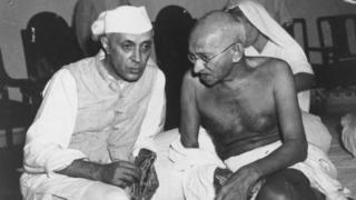 ગાંધીજી અને નહેરુ