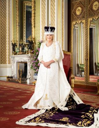 King Charles And Queen Camilla Pose In Royal Regalia For Official ...