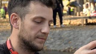 Деякі скульптури, які Дмитро створює впродовж багатьох годин, живуть лише секунди