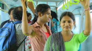 கொச்சி மெட்ரோ ரயில் சேவை பணியில் திருநங்கைகள்