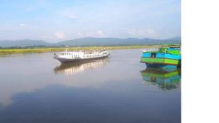 စစ်တွေ-ဘူးသီးတောင်ကို ပြေးဆွဲနေတဲ့ ရွှေနဒီရှပ်ပြေးယာဉ်တစ်စီး