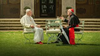 جوناثان برايس بدور الكاردينال بيرغوليو وأنطوني هوبكنز بدور البابا بنديكتوس السادس عشر