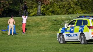UK-Police-Speaking-To-People-In-A-Park