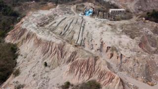 희토류는 말 그대로 희귀한 흙(Rare earth) 원소 17종류를 총칭하는 말이다