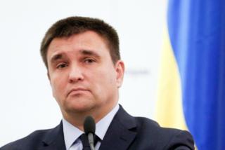 За словами Павла Клімкіна, тема обміну полоненими - дуже емоційна, а не тільки політична