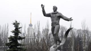 Памятник Юрию Гагарину в Люберцах