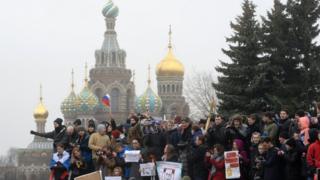 Протестующие в Санкт-Петербурге