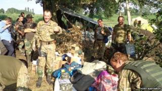 Abasirikare ba Ukraine bakira impano y'ibifungugwa n'ibindi bikoresho