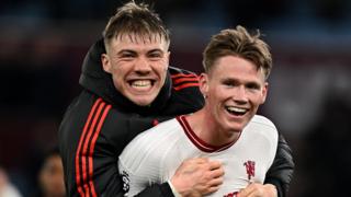 Rasmus Hojlund and Scott McTominay celebrate at full time against Aston Villa