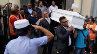 Sanduku lilillobeba mwili wa Tiziana Cantone