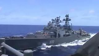 Снимок российского БПК, сделанный с борта американского крейсера
