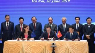 Liên minh Châu Âu ký Hiệp định Thương mại Tự do (EVFTA) và Hiệp định Bảo hộ Đầu tư với Việt Nam (EVIPA) tại Hà Nội hôm 30/6/2019