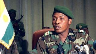 Cette photo prise le 31 janvier 1996 montre le colonel Ibrahim Bare Mainassara du Niger lors d'une réunion à Niamey.