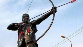 Timi Agbale Ọlọfa ina n ta ọfa rẹ