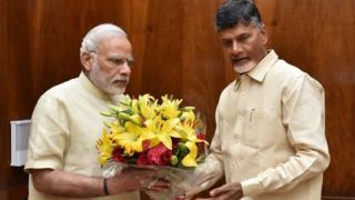 ప్రధానమంత్రి నరేంద్రమోదీతో ఏపీ ముఖ్యమంత్రి చంద్రబాబునాయుడు
