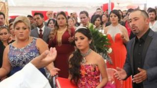Rubi da iyayen ta a yayin addu'ar da aka gudanar a ranar