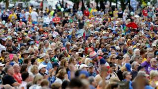 Crowds watch speeches at Polk County Steak Fry