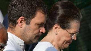 राहुल गांधी आणि सोनिया गांधी