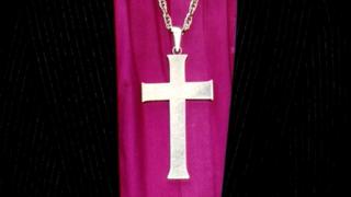 Крест на епископе