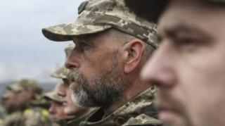 військові