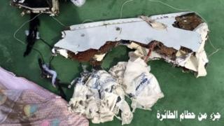 Bimwe mu bice by'indege ya EgyptAir yagiriye impanuka hejuru ya Mediterranee