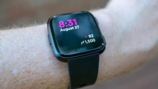 Fitbit Versa device